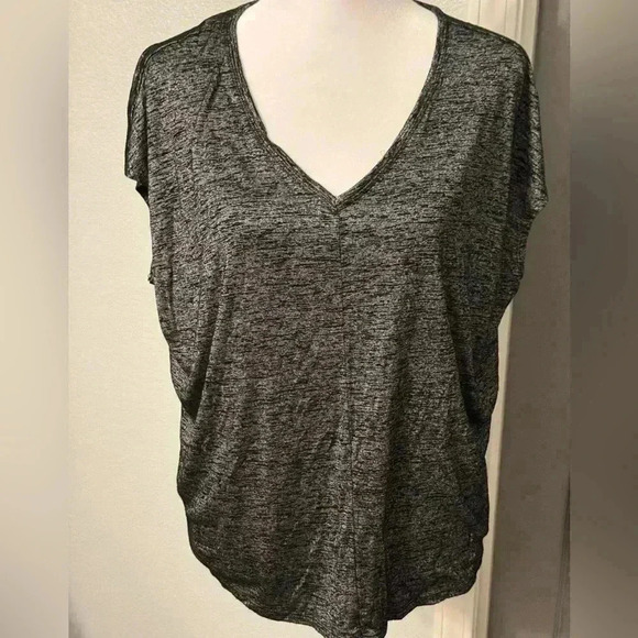 White House Black Market black & gray marked print v neck top women’s size Small - Picture 1 of 9